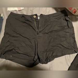 Old navy black jean shorts size 16